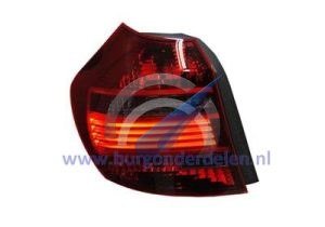 E81/87 Luz trasera izquierda sin componente eléctrico LED ahumado