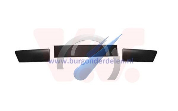Clio Bumper trim kit left and right for 15" wheel"