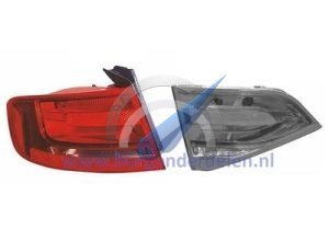 Audi A4 berline, lunette arrière extérieure gauche