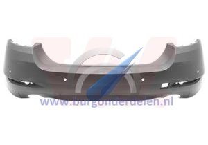 F10 from 2013 Rear bumper 4-door with PDC and 2 exhaust cutouts
