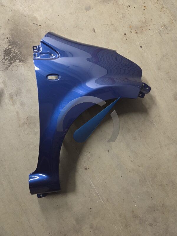Guardabarros delantero derecho azul para Aygo (2006-2014)