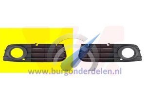 A4 Right fog lamp cover open with black trim